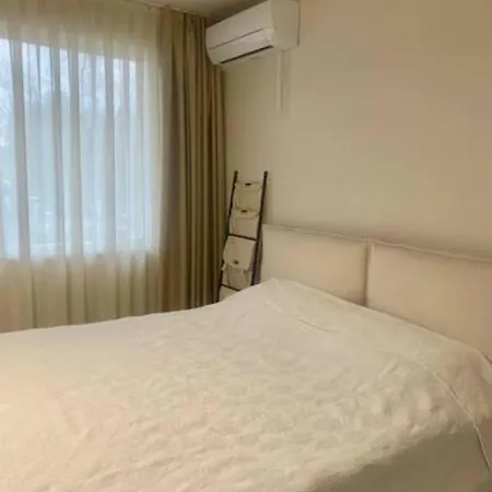New Luxury Furnished - Beach, Center & Fast Wi-fi Lejlighed Varna