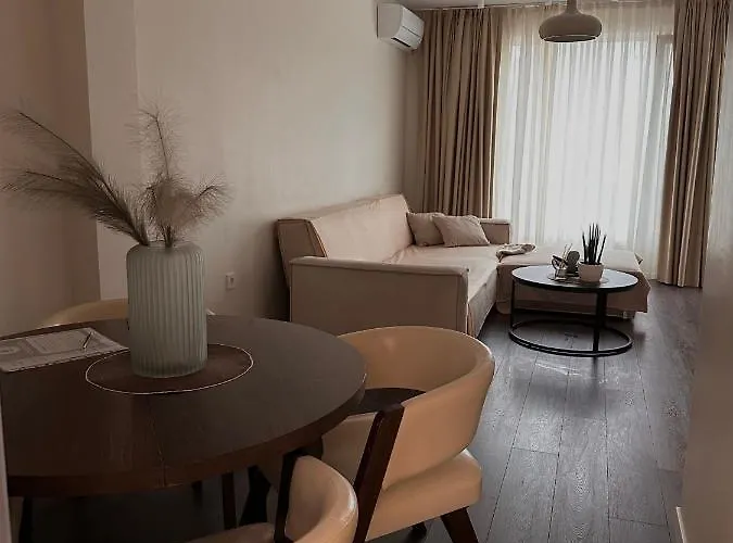 Апартамент New Luxury Furnished - Beach, Center & Fast Wi-fi Варна