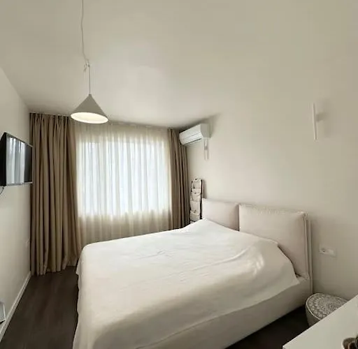 Апартамент New Luxury Furnished - Beach, Center & Fast Wi-fi