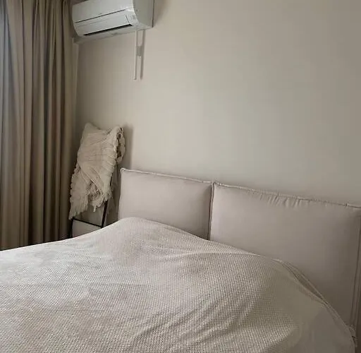 New Luxury Furnished - Beach, Center & Fast Wi-fi Апартамент