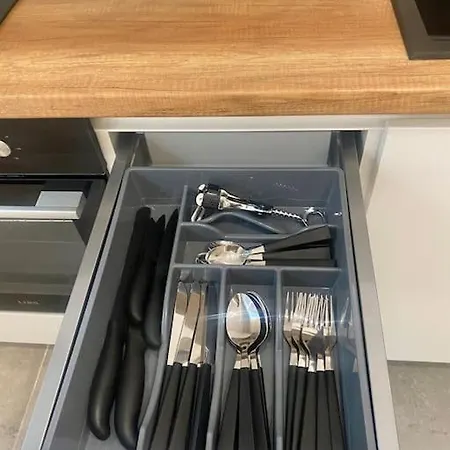 アパート New Luxury Furnished - Beach, Center & Fast Wi-fi *