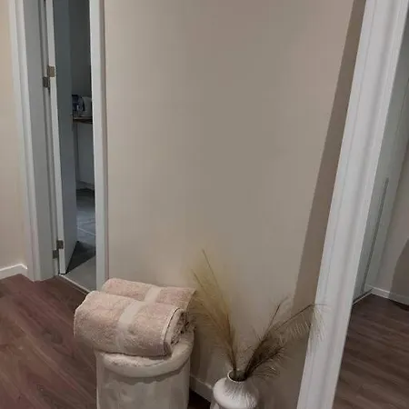 New Luxury Furnished - Beach, Center & Fast Wi-fi アパート